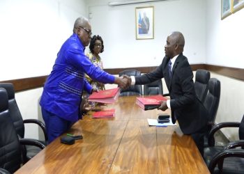 Mongala : le gouverneur César Limbaya Signe un protocole d&rsquo;accord avec le BCECO pour la construction de plusieurs infrastructures en province