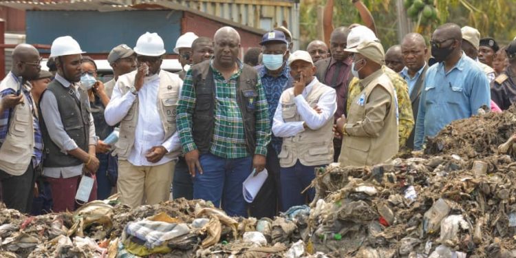 Kinshasa : Alexis Gisaro a lancé la première phase des travaux de curage des caniveaux et rivières