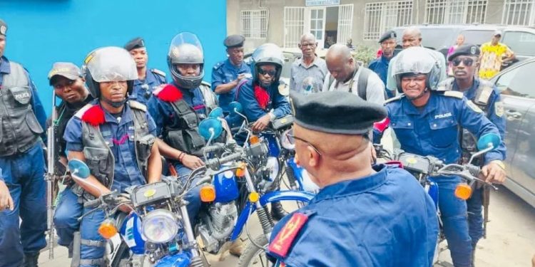 Kinshasa : dotés des motos , les éléments de la police instruits de mettre fin au taximoto dans la commune de la Gombe