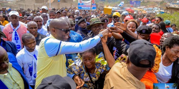 Haut-Katanga : à Likasi , Jacques Kyabula a inspecté les travaux de modernisation de la voirie et du stade Mikuba