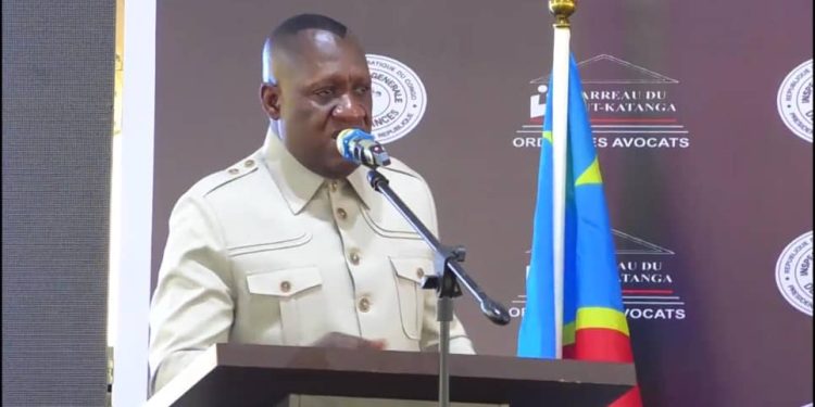 Assainissement des finances publiques : Jules Alingete appelle les avocats du Barreau du Haut-Katanga à lutter contre la corruption