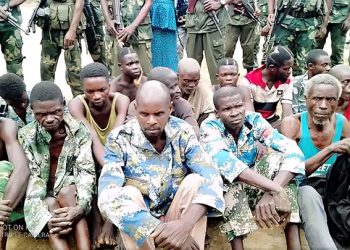 RDC : 13 assaillants Mobondo tombent dans le filet des FARDC dans la province de Kongo Central
