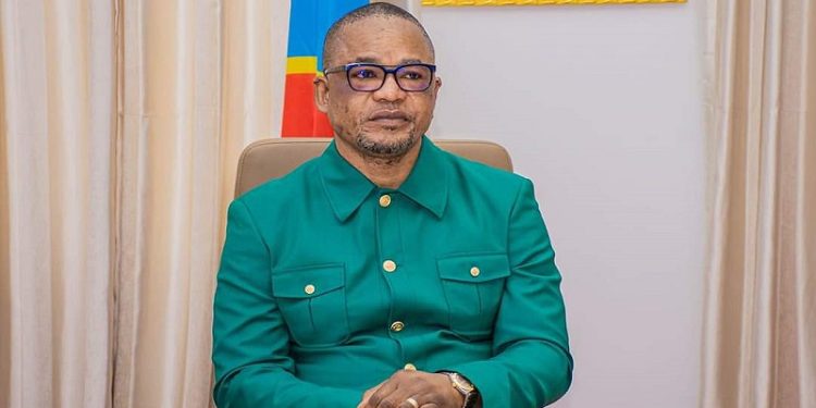 Cacophonie à l’assemblée provinciale de Kinshasa : Le Vice-premier ministre de l’Intérieur Peter Kazadi suspend toutes les activités parlementaires (Document)