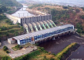 Délestage sévère à Kinshasa : la SNEL annonce une panne provoquée par l’intrusion d’un tronc d’arbre dans une turbine du barrage Inga