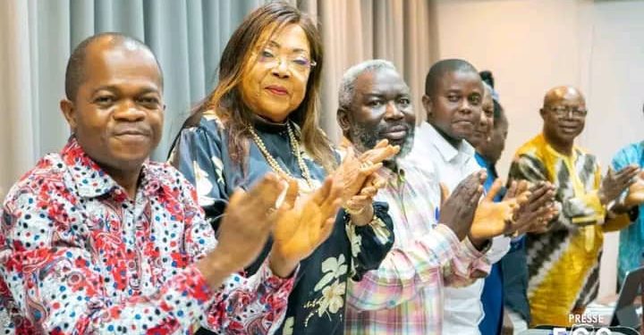 Raymond Tshibanda aux députés nationaux du FCC : «Tenez bon. L’avenir appartient aux résiliants. Nous sommes dans la dernière ligne »