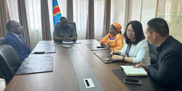 RDC : La Gouverneure ai Julie Kalenga conduit la DG de la SACIM auprès du nouveau comité de la MIBA