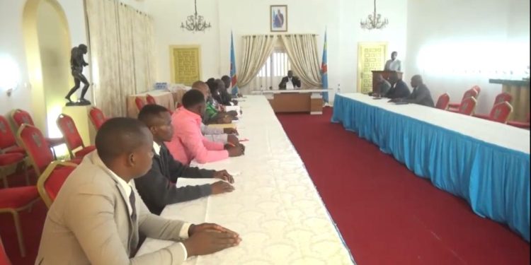 Haut-Katanga : Les membres du comité de l’association des BENA LUBEMBE reçus par le Gouverneur Jacques Kyabula