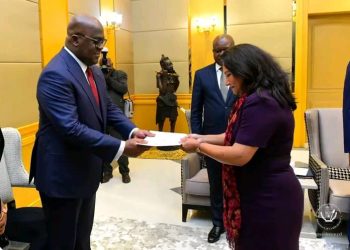 Diplomatie: Six nouveaux ambassadeurs ont présenté leurs lettres de créance au Chef de l’Etat Félix Antoine Tshisekedi
