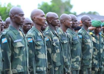 Guerre à l’Est : l’armée annonce le déploiement sur l’ensemble du territoire national de plus de 10.000 nouvelles recrues