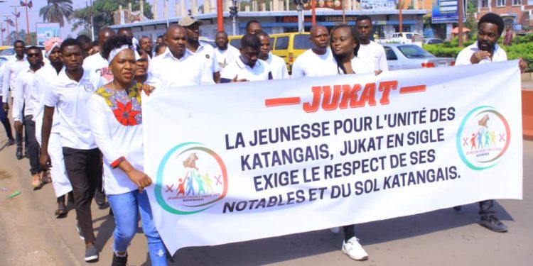 Lubumbashi : l’association jeunesse Katangaise organise une marche de soutien à « la notabilité Katangaise » après l’agression de M. Nzangula