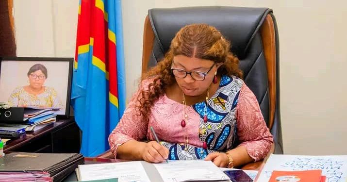 Kasaï-Oriental: Pour raison de cohésion et d’efficacité, Julie Kalenga réaménage l’équipe gouvernementale
