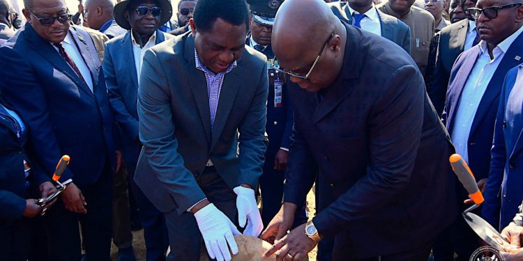 RDC-Zambie : Le Président Félix Tshisekedi et son homologue Hakainde Hichilema ont lancé les travaux de construction de la route Kasenga-Chalwe