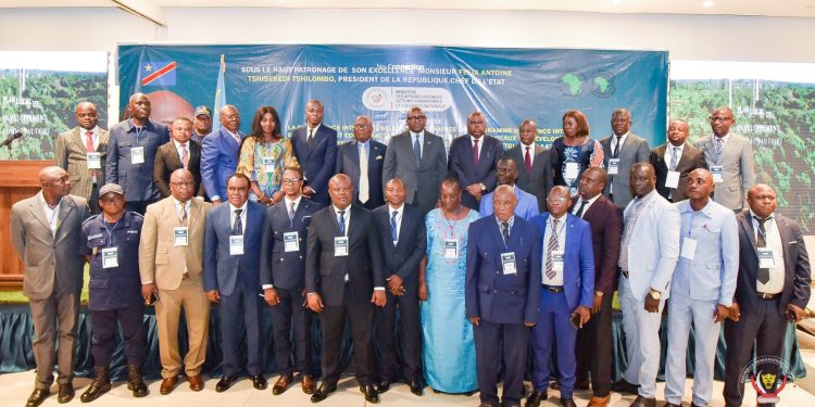 Kinshasa: le gouvernement lance les travaux de la conférence internationale des partenaires du programme d’urgence intégré de développement Communautaire des Entités territoriales décentralisées