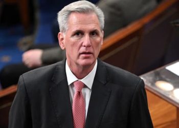 États-Unis: Le président de la Chambre des représentants Kevin McCarthy destitué, une première dans l’historique