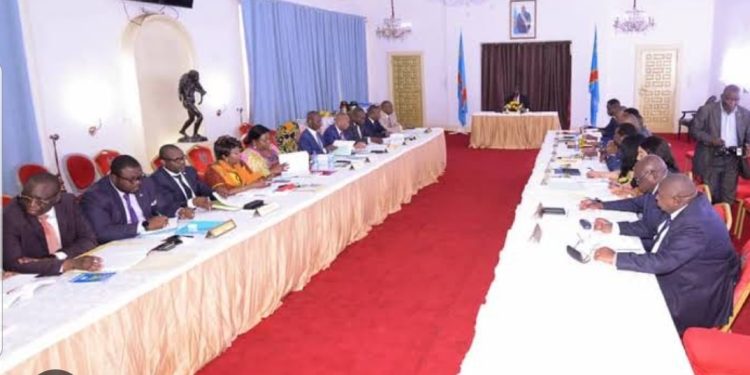 Haut-Katanga : Le budget de la province exercice 2024 évalué à 1430 milliards de francs congolais adopté par le Conseil des Ministres