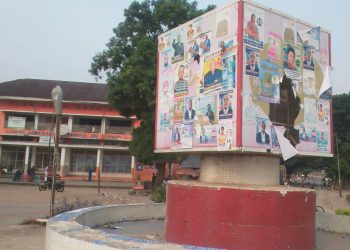 Campagne électorale précoce à Kisangani: Le maire de la ville interdit les affichages des effigies avec les numéros de vote sur les grandes artères (Communiqué)