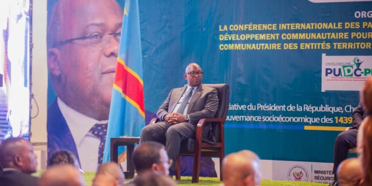 RDC : la Gouverneure ai Julie Kalenga représente le Kasaï-Oriental à la Conférence Internationale des partenaires du Programme d’Urgence Intégrée de développement Communautaire à Kinshasa