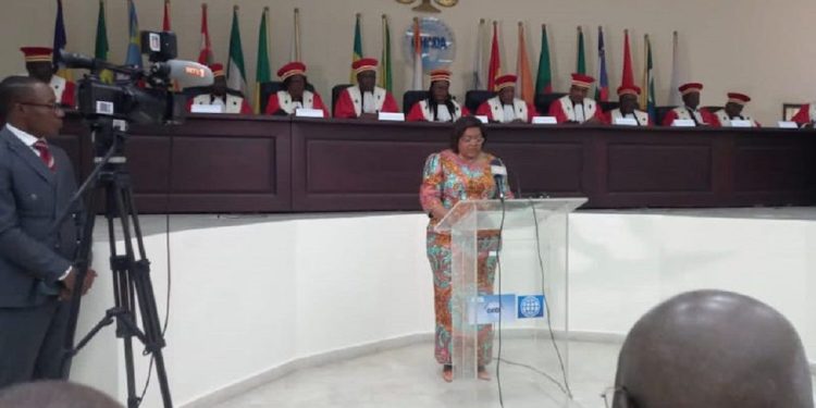 Sénégal : A Dakar , la ministre de la justice Rose Mutombo plaide pour l’application des instruments de l’OHADA pour le développement du continent