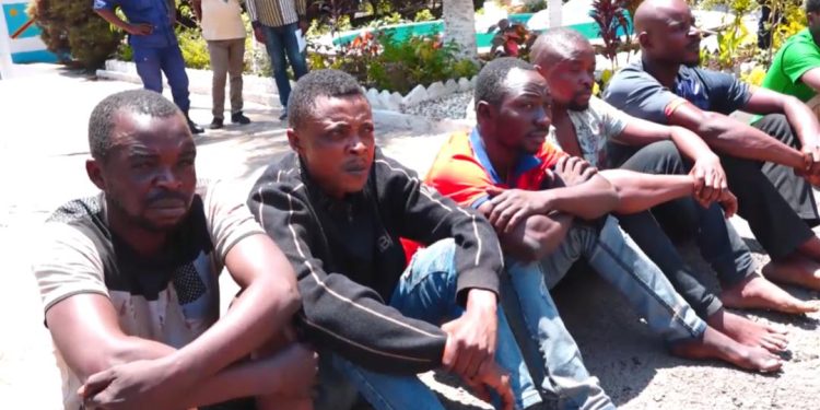 Haut-Katanga: Des fabricants des faux billets et des cambrioleurs arrêtés et présentés au Gouverneur Jacques Kyabula