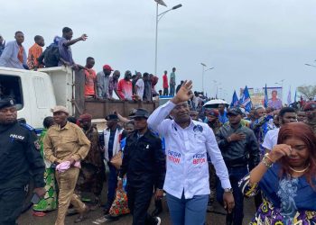 Kalemie : Première visite de Guylain Nyembo dans le Tanganyika marquée par l’absence prononcée de la Gouverneure Julie Ngungua