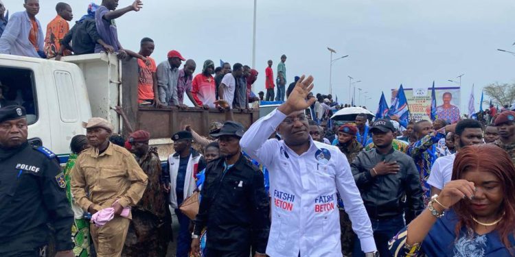 Kalemie : Première visite de Guylain Nyembo dans le Tanganyika marquée par l’absence prononcée de la Gouverneure Julie Ngungua