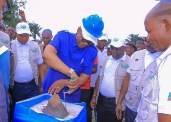 Lomami : le Ministre National de l’Agriculture lance les travaux du Parc Agro-Industriel à Ngandajika