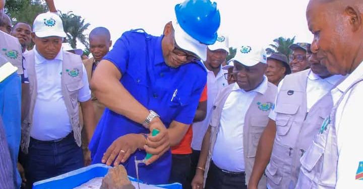 Lomami : le Ministre National de l’Agriculture lance les travaux du Parc Agro-Industriel à Ngandajika