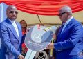 RDC : Le Premier ministre Sama Lukonde a réceptionné près de 21 bus Mercedes-Benz montés sur place à Kinshasa par l&rsquo;entreprise Suprême Automobile