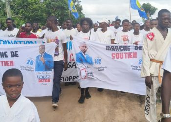 Législative Nationale/Mongala : Une marche de soutien à la candidature de Félix Tshisekedi et César Limbaya organisée à Lisala