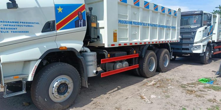 RDC : Grâce au leadership du DG Jeanneau Kikangala Ngoy, l’Office des Routes Lomami doté des engins des travaux publics de dernière génération