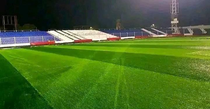 Sport-Foot : La nouvelle pelouse synthétique du Stade Kibassa a reçu la certification de la FIFA (Document)