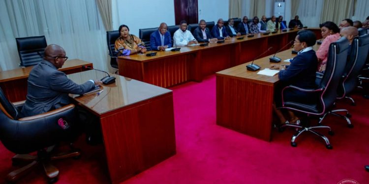 Violences meurtrières à Malemba-Nkulu : le Premier Ministre charge les députés du Grand Katanga d’apporter un message de paix aux communautés locales