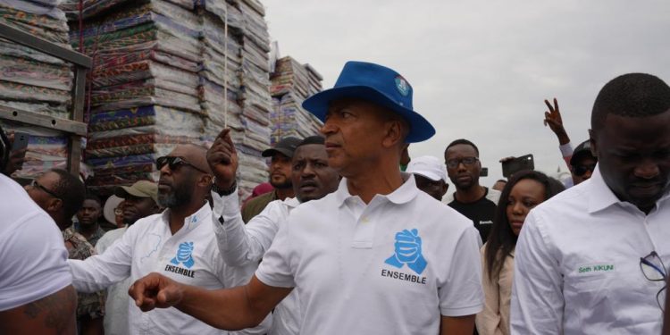 Présidentielle 2023: A Goma, Moise Katumbi assiste les déplacés de Kanyaruchinya avec un lot important des vivres et non vivres