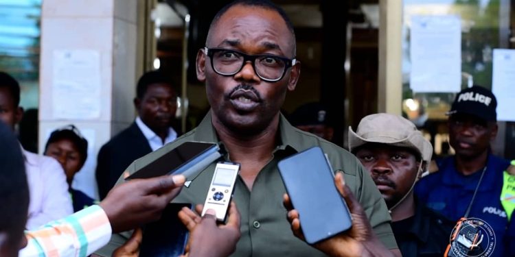 Mbuji-Mayi: le Commandant de la 21ème région militaire John Tshibangu annonce des patrouilles diurnes et nocturnes après les échauffourées sanglantes