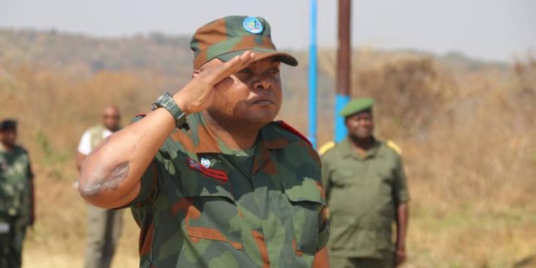 Guerre à l’Est : Après Goma, le général Christian Tshiwewe séjourne à Lubumbashi pour le réarmement moral des FARDC
