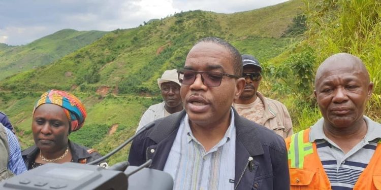 Sud-Kivu : Théo Ngwabidje interdit aux membres du gouvernement provincial d’utiliser les biens matériels de l’Etat pour la propagande