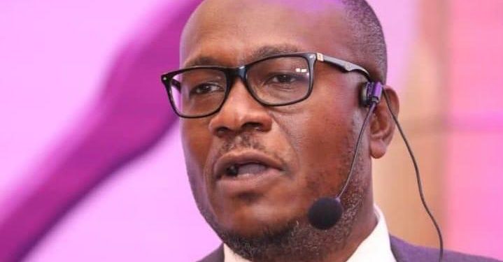 Presidentielle 2023 : le candidat numéro 4 Delly Sessanga désiste en faveur de Moise Katumbi