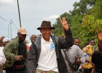 Katumbi tance Tshisekedi à Mbandaka : “ Je vais faire des routes partout à l’Équateur. Un homme ne pleure pas, il agit. »
