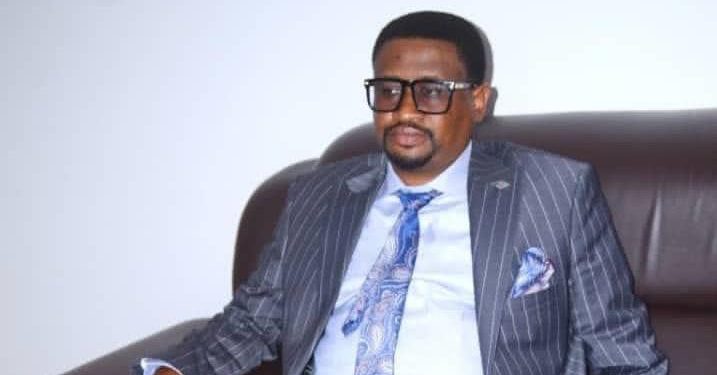 Likasi : Le député René Banza sollicite l’implication de Félix Tshisekedi pour la libération de l’apôtre Christian NUMBI son grand frère aîné