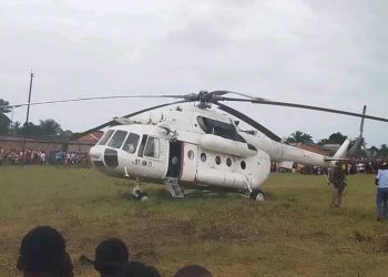 Lomami : les victimes des maisons détruites à l’atterrissage de l’hélicoptère du chef de l’État à Kabinda indemnisés