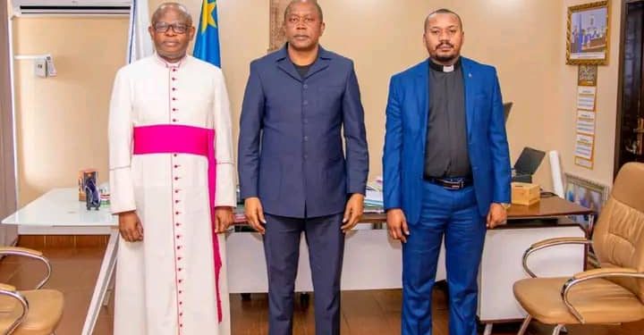 Elections-2023: Devant Mgr Donatien N’SHOLE et Eric SENGA au centre bosolo, Denis Kadima précise que les résultats reflètent bien la volonté populaire