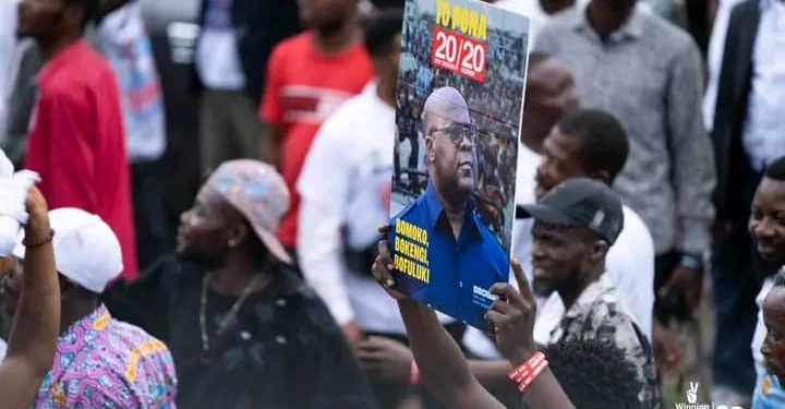 Lomami : le député provincial Joseph Mbaya a jubilé avec la population pour célébrer la réélection de Félix Tshisekedi à Mwene-ditu