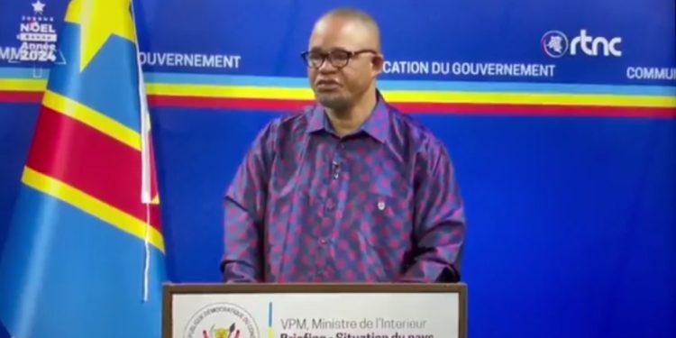 Militarisation de la ville de Lubumbashi: «Après la formation de plusieurs soldats , nous avons renforcé les effectifs dans les zones moins sécurisées dont le Katanga » (Peter Kazadi)