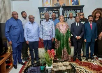 Politique : Les Membres du Présidium de l’Union Sacrée de la Nation chez maman Marthe Kasalu Tshisekedi