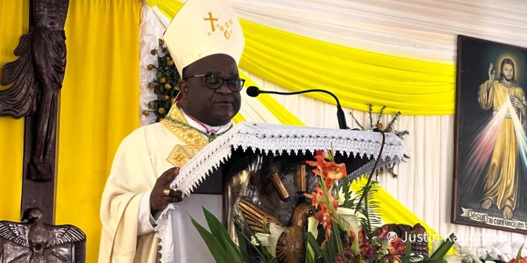 Elections 2023 : «Nous avons été surpris de voir qu’on a reporté les résultats des législatives en violation de la loi électorale » (Mgr Willy Ngumbi de Goma)