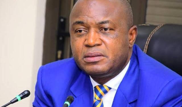 Kinshasa : Le Gouverneur Gentiny Ngobila n’a pas été arrêté et n’a pas démissionné de ses fonctions (Communiqué)