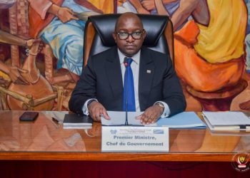 Longues files devant les stations-service : le Gouvernement écarte l’hypothèse de la Pénurie du carburant à Kinshasa