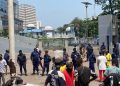 Hôtel de ville de Kinshasa : Un dispositif sécuritaire mis en place pour empêcher Gentiny Ngobila d’accéder dans son bureau