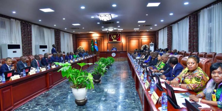 RDC : Le Président Tshisekedi et les membres du gouvernement central traitent les dossiers urgents du pays à la cité de l’Union africaine