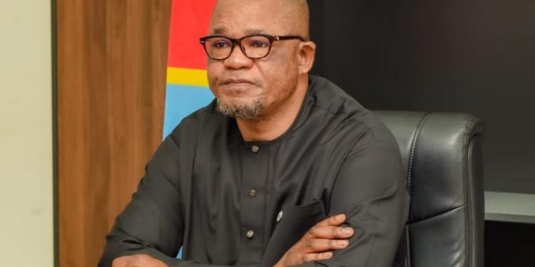 Ngobila réhabilité , Peter Kazadi se défend : «  j’ai retiré la sanction administrative pour le laisser au niveau de la justice »